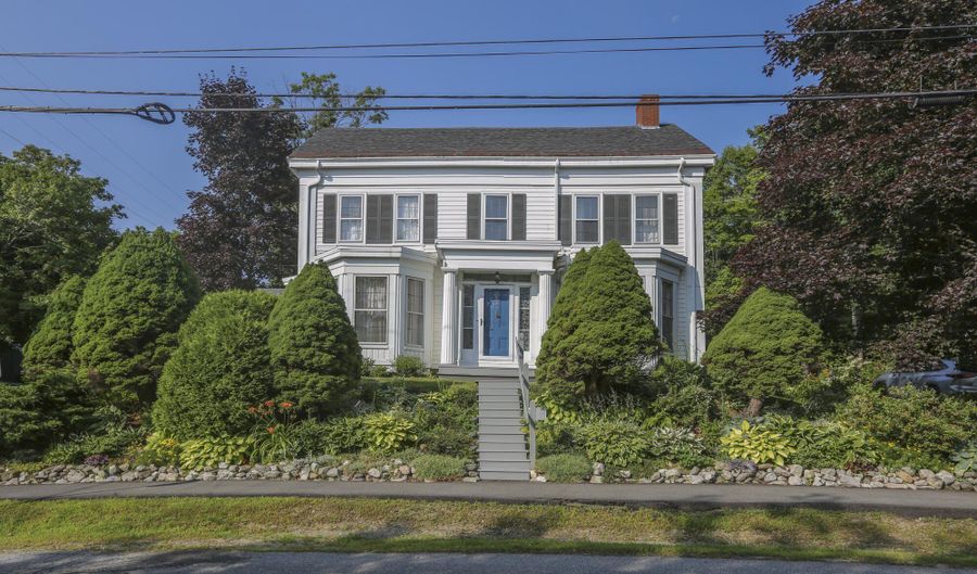 53 Congress St, Belfast, ME 04915 - 5 Beds, 3 Bath
