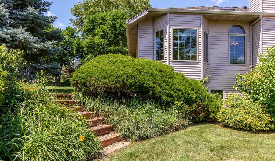 2010 Indiangrass Ct, Ames, IA 50014 - 3 Beds, 3 Bath