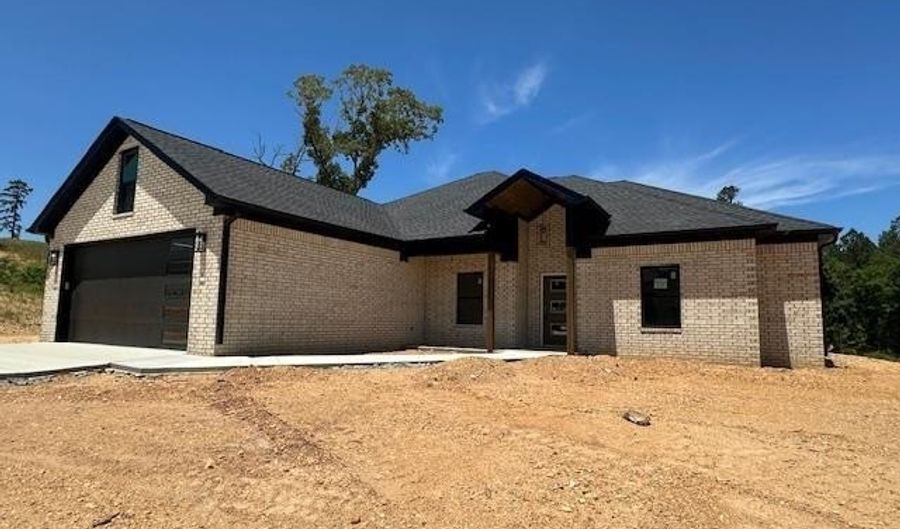 1000 Duke Dr, Bauxite, AR 72011 - 4 Beds, 3 Bath