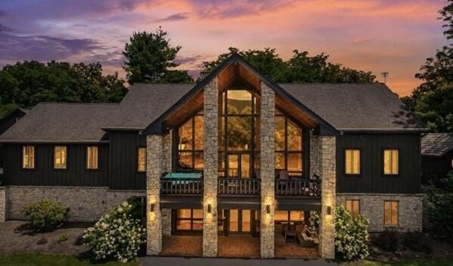 622 Golf Course Rd, Altoona, PA 16601 - 3 Beds, 4 Bath