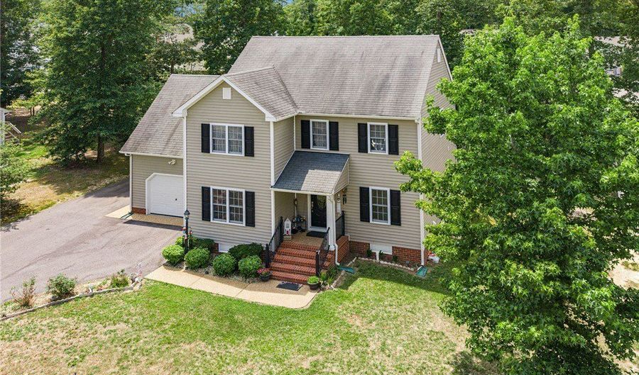 112 Central Pkwy, Aylett, VA 23009 - 4 Beds, 3 Bath