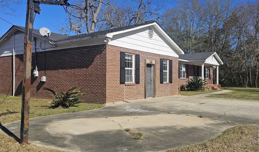 151 BULLARD St, Atmore, AL 36502 - 3 Beds, 2 Bath