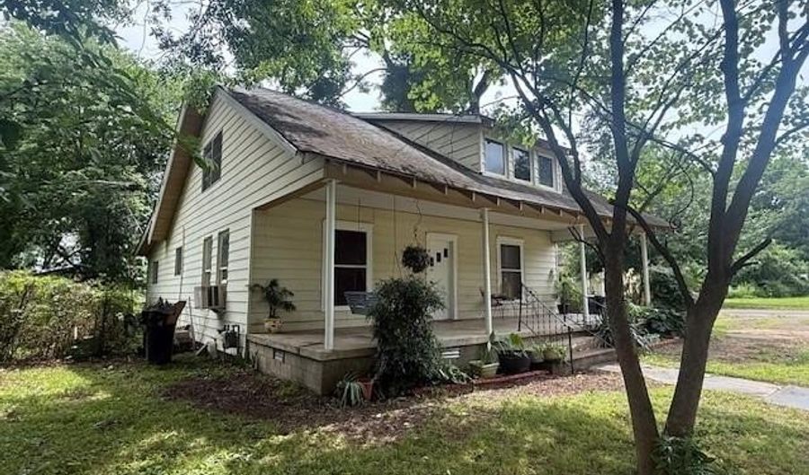 409 1st St, Atkins, AR 72823 - 3 Beds, 1 Bath