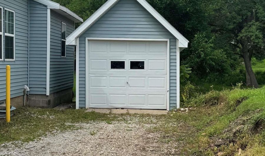 628 W Mcgregor St, Algona, IA 50511 - 3 Beds, 1 Bath