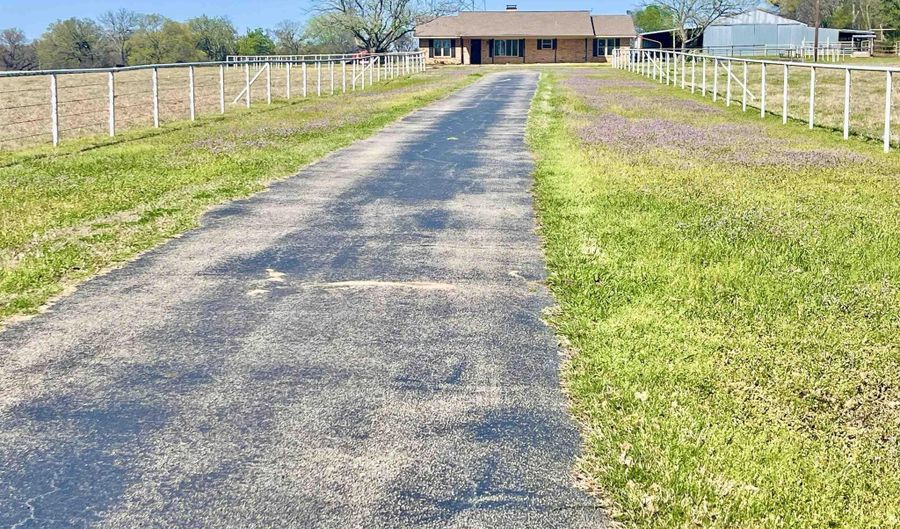 1624 CR 1560, Alba, TX 75410 - 5 Beds, 2 Bath