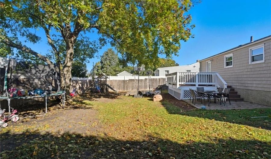 29 Dix Ave, Johnston, RI 02919 - 3 Beds, 2 Bath