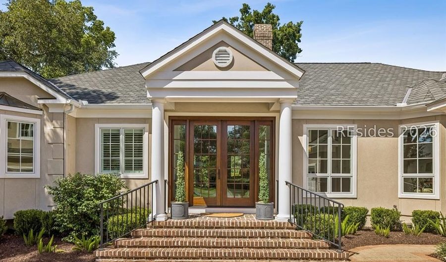 7 Middleton Gardens Pl, Bluffton, SC 29910 - 4 Beds, 5 Bath