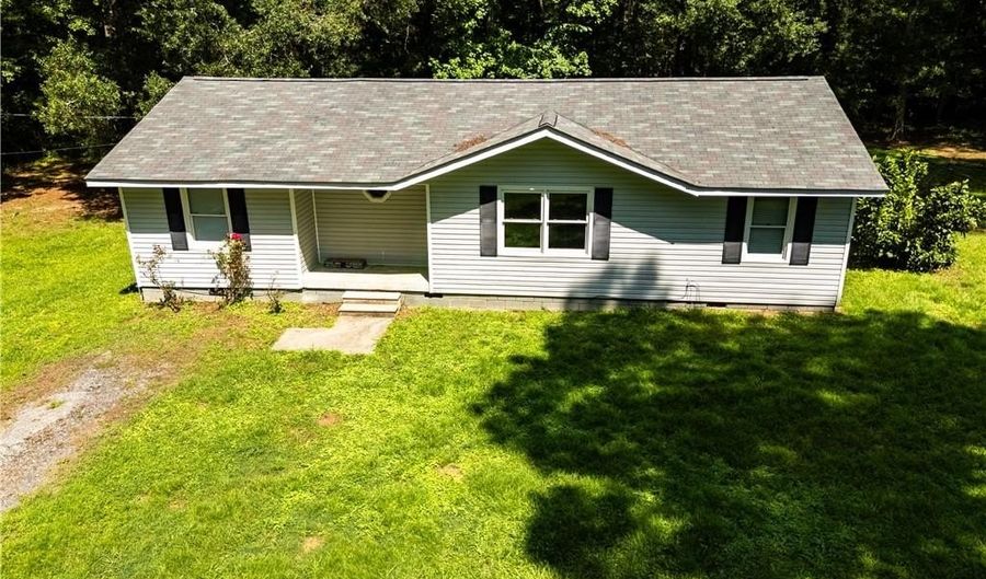1085 New Rosedale Rd NE, Armuchee, GA 30105 - 3 Beds, 2 Bath