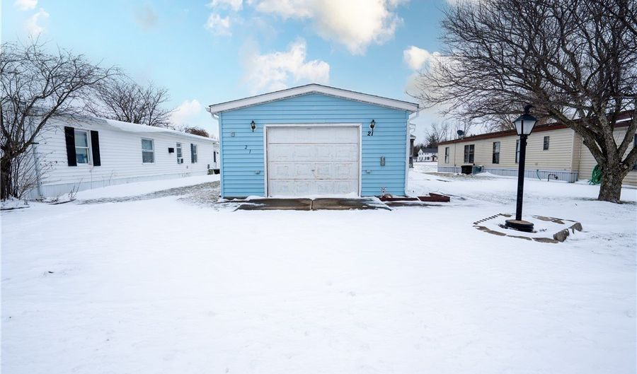 21 Golden Pond, Akron, NY 14001 - 3 Beds, 2 Bath