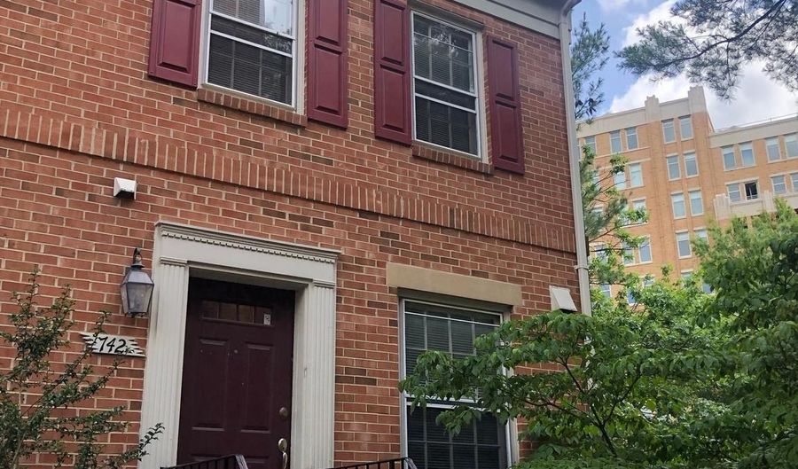 742 N VERMONT St, Arlington, VA 22203 - 3 Beds, 4 Bath