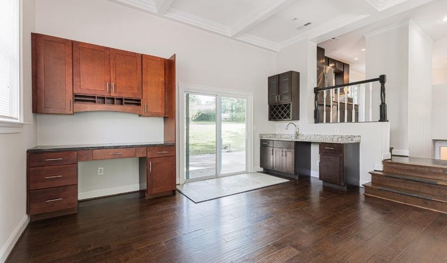 4211 DOWNING St, Annandale, VA 22003 - 5 Beds, 4 Bath
