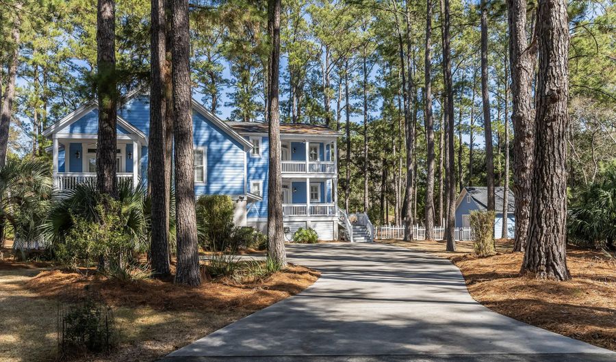 39 Downing Dr, Beaufort, SC 29907 - 4 Beds, 3 Bath