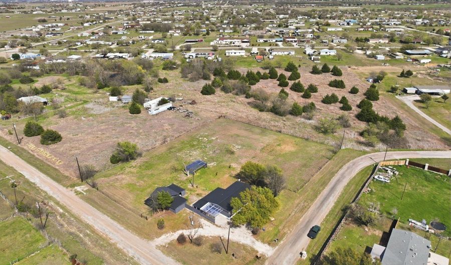 3240 Happy Meadows Dr, Alvarado, TX 76009 - 3 Beds, 2 Bath
