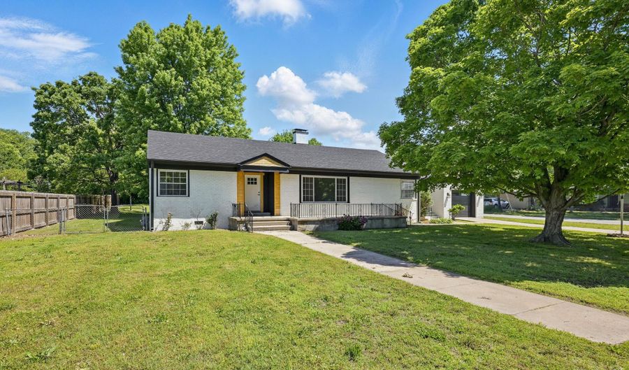 540 E 4th St, Baxter Springs, KS 66713 - 3 Beds, 2 Bath