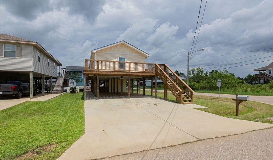 10025 W Alabama St, Bay St. Louis, MS 39520 - 2 Beds, 1 Bath
