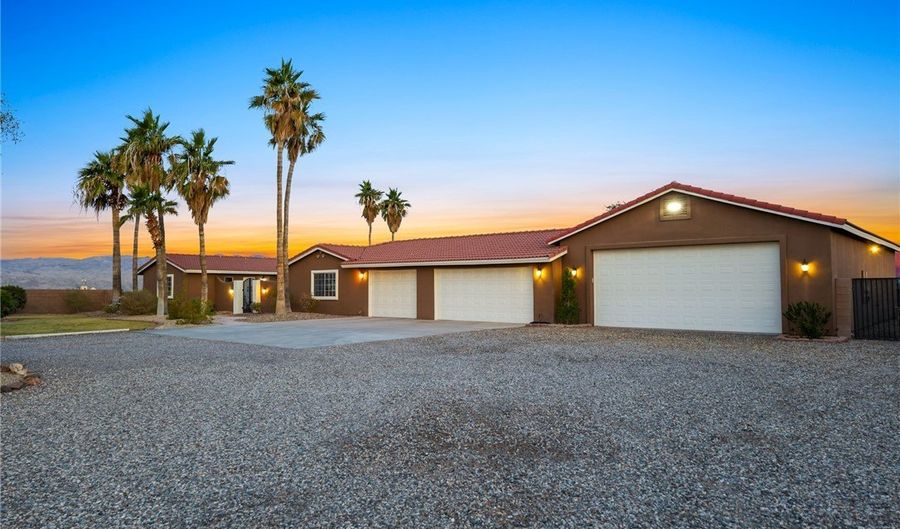 1957 Havasupai Dr, Bullhead City, AZ 86442 - 4 Beds, 4 Bath