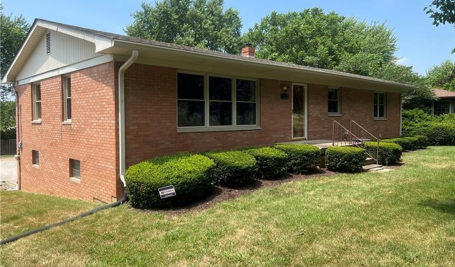 7222 S Meridian St S, Indianapolis, IN 46217 - 3 Beds, 3 Bath