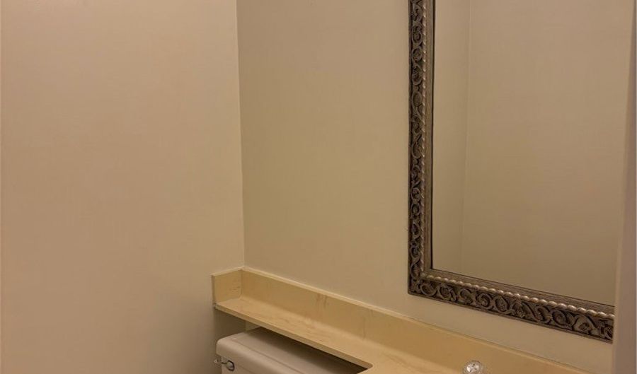 702 Park Ave 309, South Pasadena, CA 91030 - 1 Beds, 2 Bath