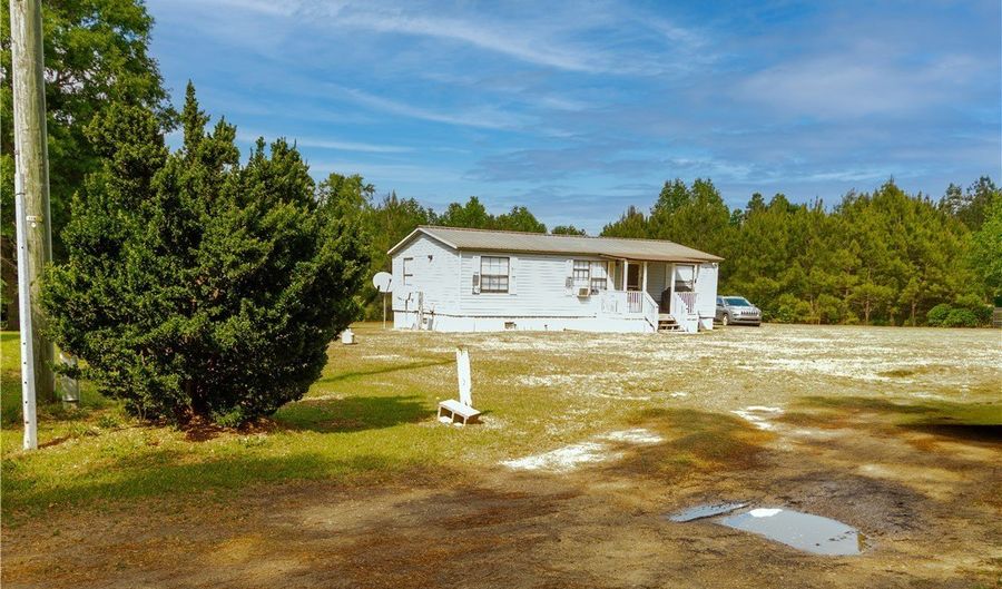 231 Knight Ln, Autryville, NC 28318 - 3 Beds, 2 Bath