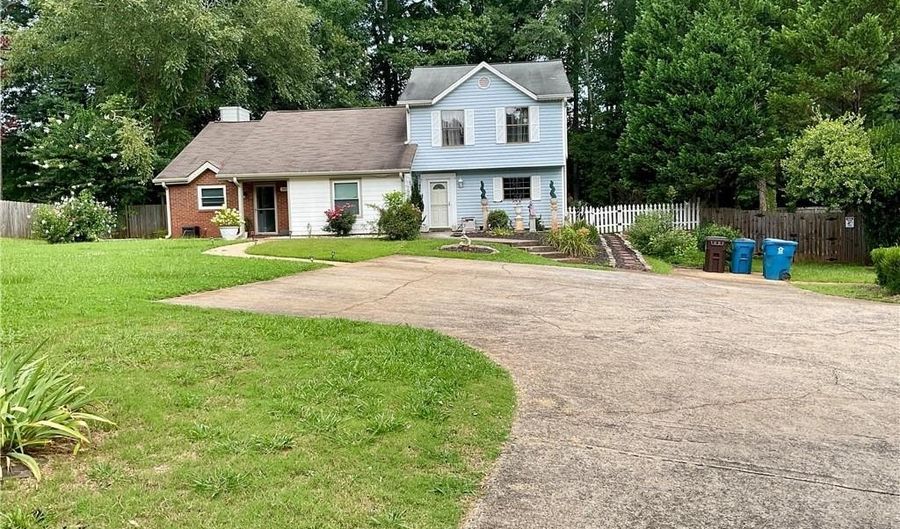 5073 Village Green Way, Alpharetta, GA 30009 - 2 Beds, 3 Bath