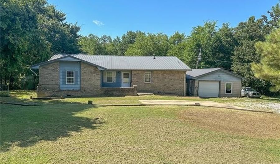 129 Country Aire, McAlester, OK 74501 - 4 Beds, 2 Bath