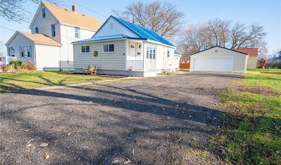 49 Lorain St, Angola, NY 14006 - 2 Beds, 1 Bath