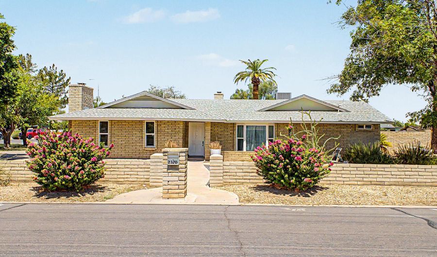 2320 W HARRISON St, Chandler, AZ 85224 - 3 Beds, 3 Bath