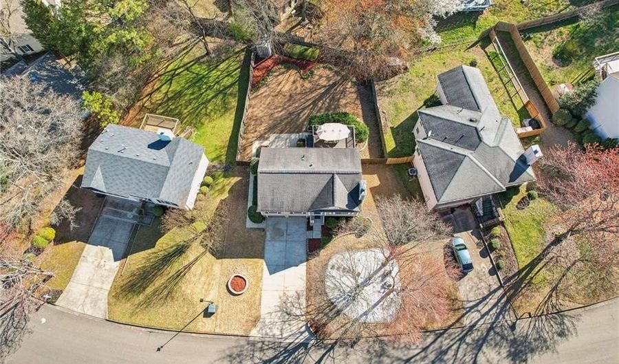 10475 Willow Meadow Cir, Alpharetta, GA 30022 - 3 Beds, 3 Bath