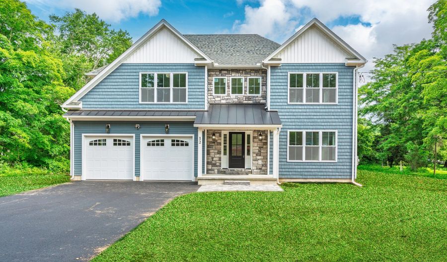 12 Verville Rd, Avon, CT 06001 - 4 Beds, 4 Bath