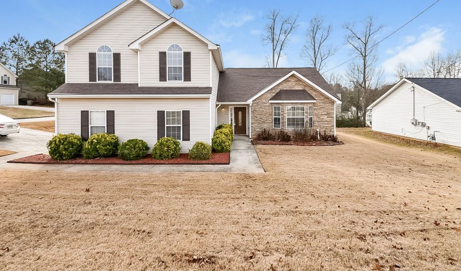 200 Teak Ln, Fairburn, GA 30213 - 3 Beds, 3 Bath