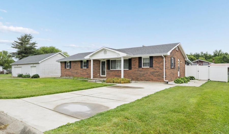 1905 Stivers Rd, Aberdeen, OH 45101 - 3 Beds, 1 Bath