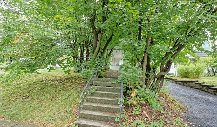 29 S Pine Ave, Albany, NY 12208 - 5 Beds, 2 Bath