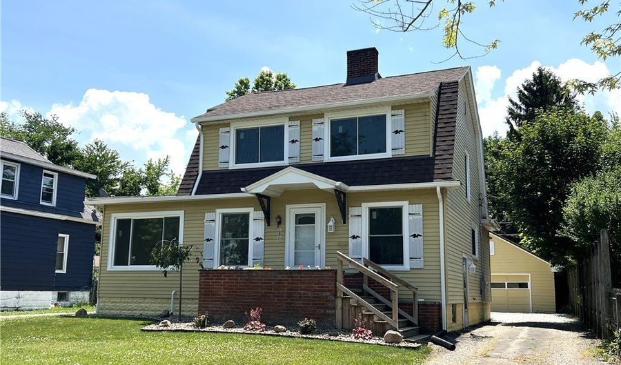 1820 E 47th St, Ashtabula, OH 44004 - 3 Beds, 2 Bath