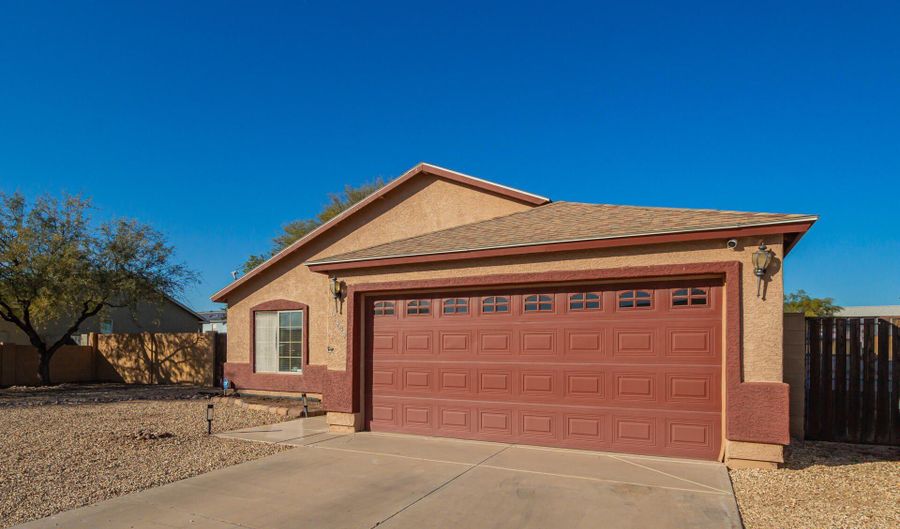 11404 W CABRILLO Dr, Arizona City, AZ 85123 - 3 Beds, 2 Bath