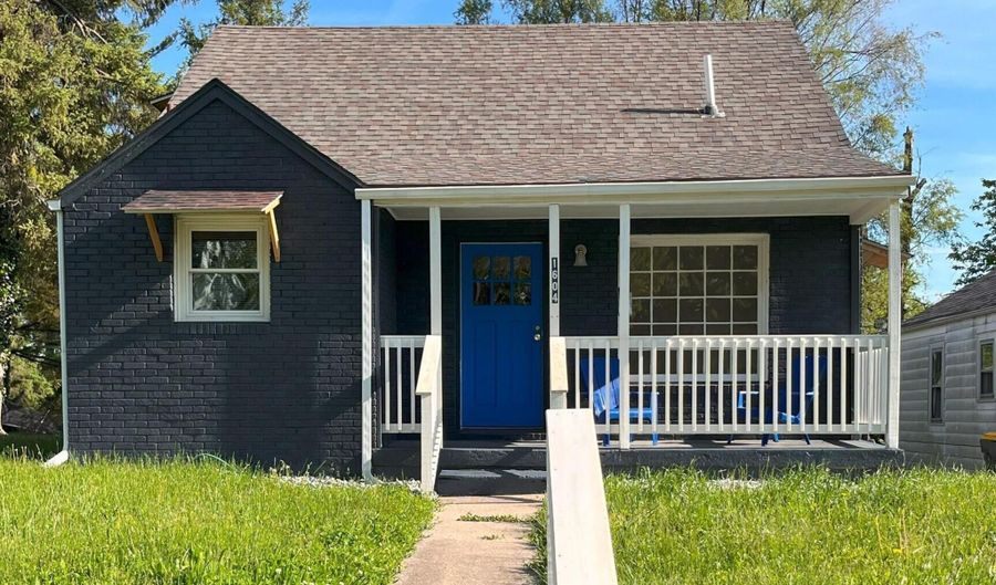 1604 W 11th St, Anderson, IN 46016 - 4 Beds, 2 Bath