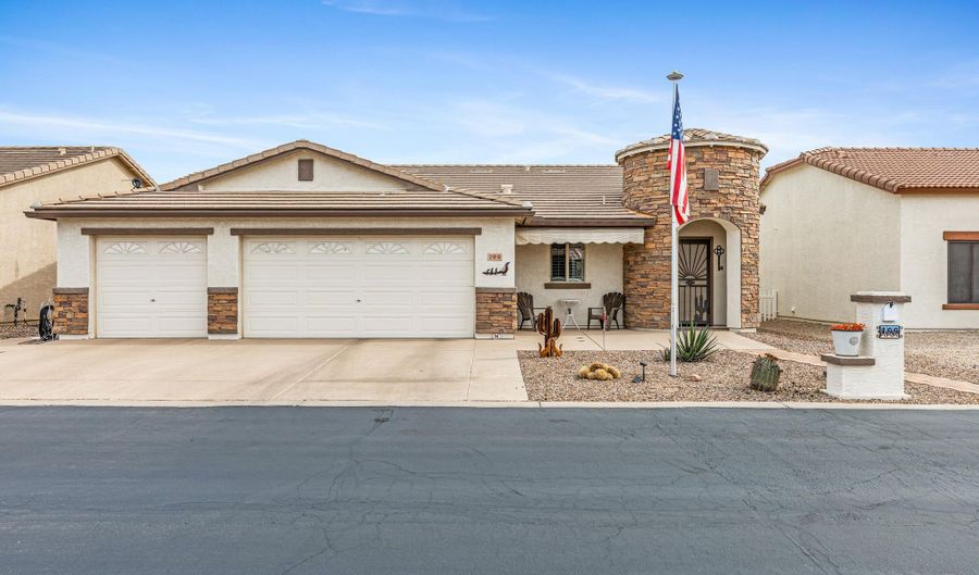 2101 S MERIDIAN Rd 199, Apache Junction, AZ 85120 - 3 Beds, 2 Bath