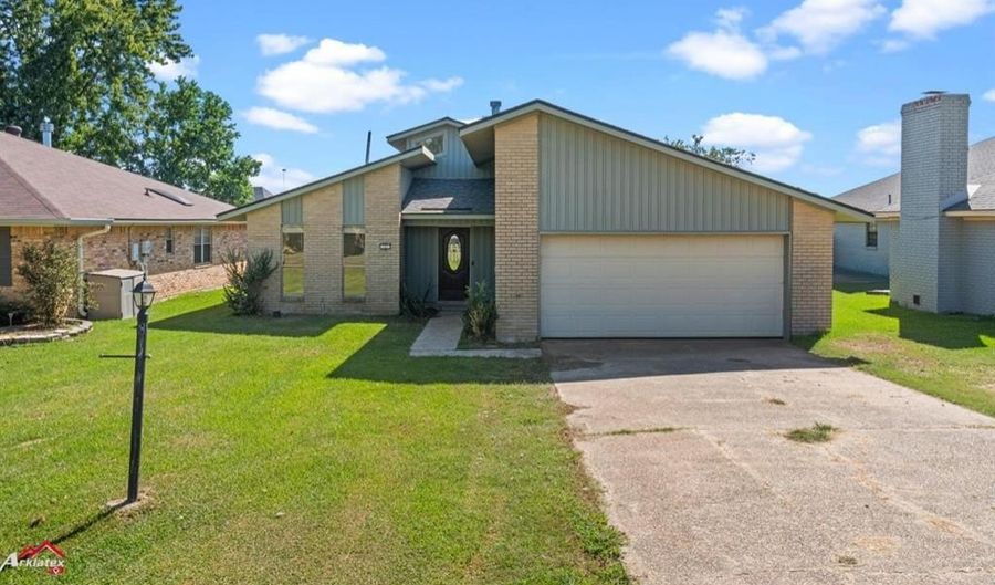 107 S Parkridge Dr, Benton, LA 71006 - 3 Beds, 2 Bath