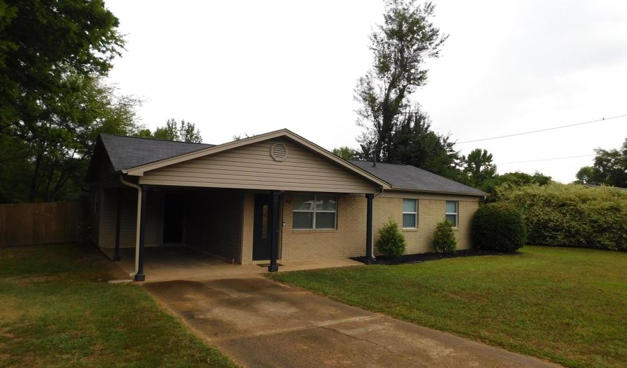 2702 Indian Hills Rd, Benton, AR 72019 - 3 Beds, 2 Bath