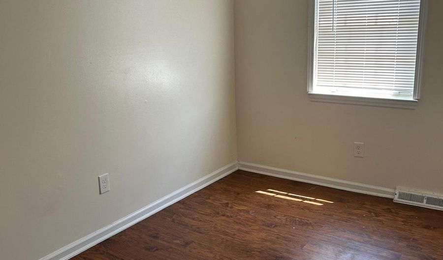 48 FOREST CREEK Dr, Dover, DE 19904 - 3 Beds, 2 Bath