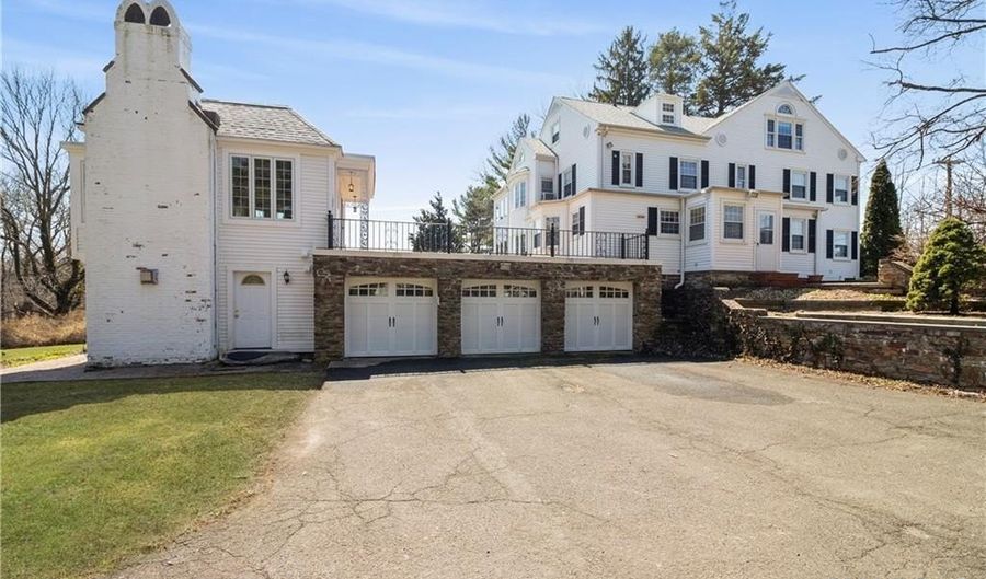 85 Cherry Hill Rd, Branford, CT 06405 - 9 Beds, 8 Bath