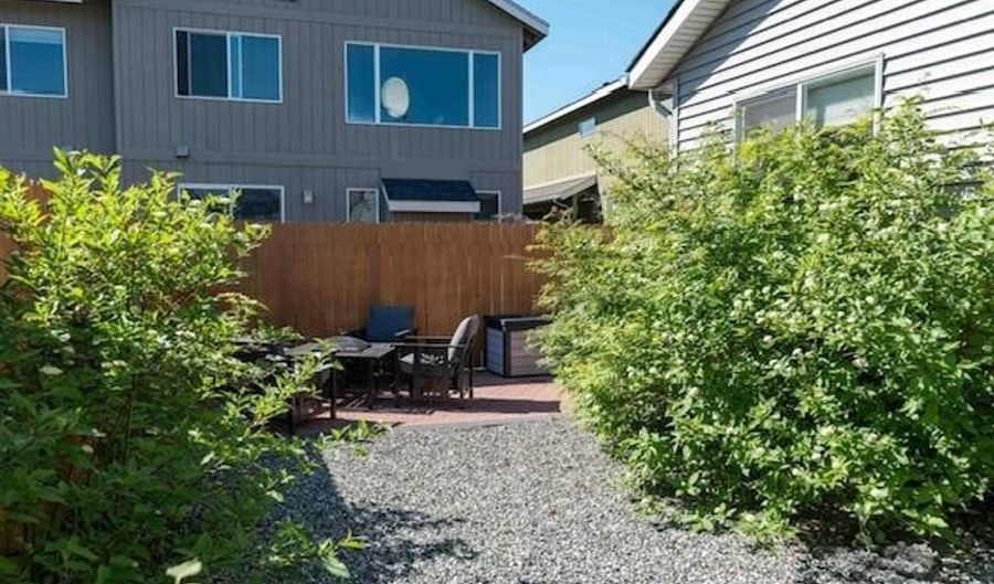 6209 Ophir Dr, Anchorage, AK 99504 - 3 Beds, 2 Bath