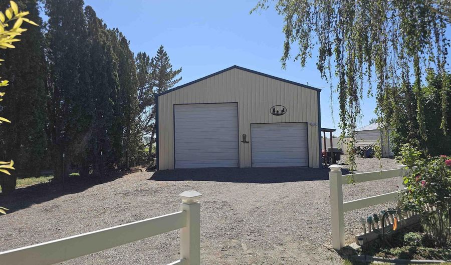 3080 Hiland Ave, Burley, ID 83318 - 3 Beds, 2 Bath