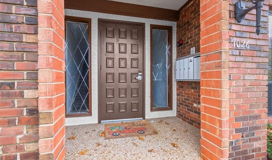 1026 Kehrs Mill Rd 4, Ballwin, MO 63011 - 2 Beds, 2 Bath