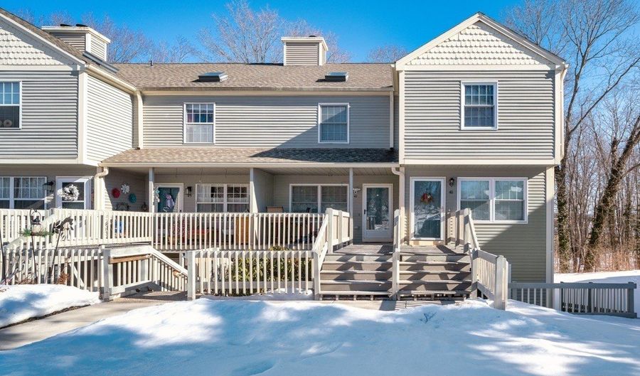 39 Manorwood Dr 39, Branford, CT 06405 - 2 Beds, 2 Bath
