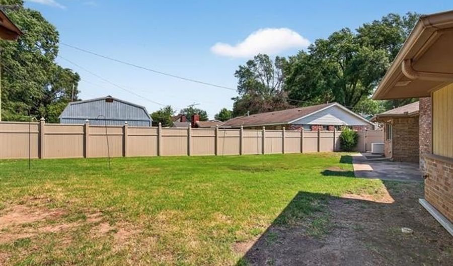 1435 Lariat Dr, Bartlesville, OK 74006 - 3 Beds, 2 Bath