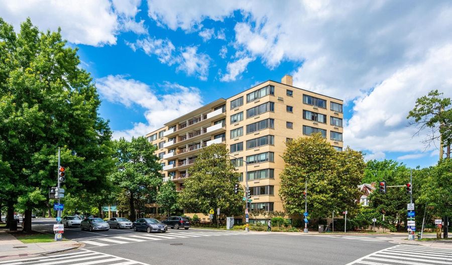 3601 WISCONSIN Ave NW 111, Washington, DC 20016 - 1 Beds, 1 Bath