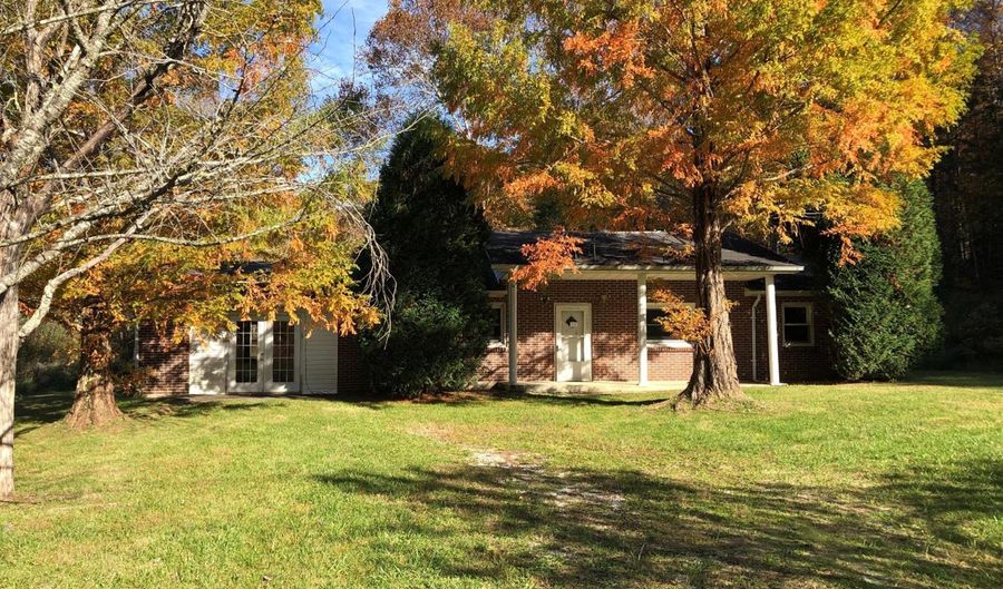 1088 Old Hopewell Rd, Beattyville, KY 41311 - 3 Beds, 2 Bath