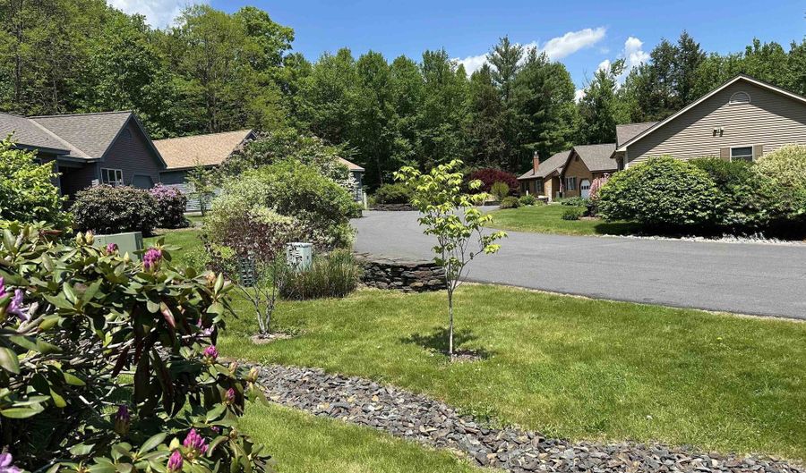 94 Brets Rd, Brattleboro, VT 05301 - 3 Beds, 3 Bath