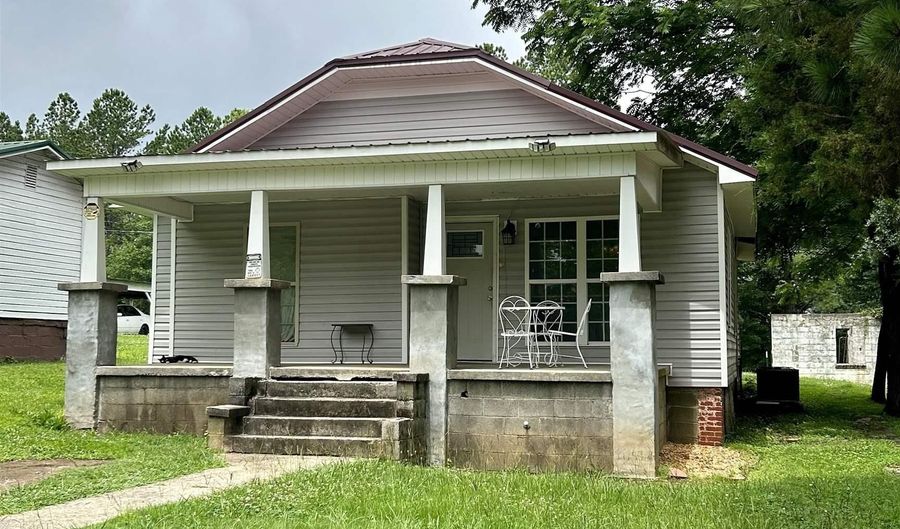 3912 CROSS St, Anniston, AL 36201 - 2 Beds, 1 Bath