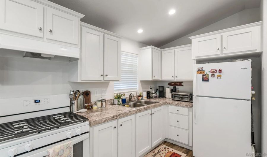 3221 Bancroft Dr 25, Spring Valley, CA 91977 - 2 Beds, 1 Bath